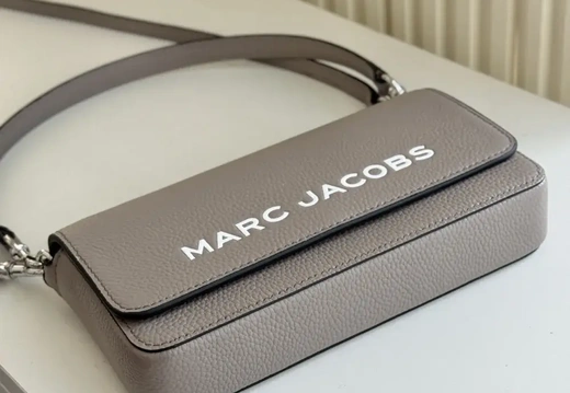 MARC JACOBS