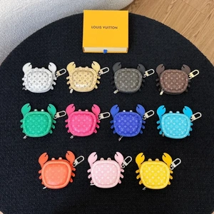 LV Pendant 3