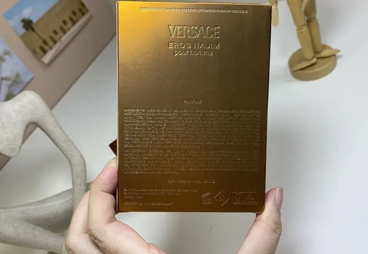 VERSACE